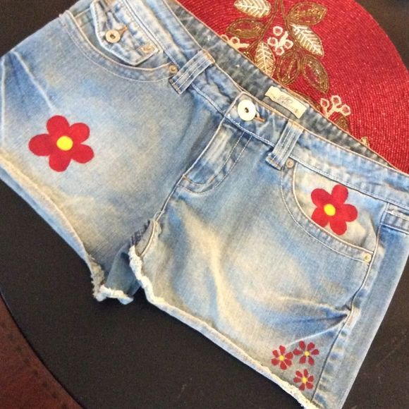 SO Pants - 👀 💞SO hand painted shorts